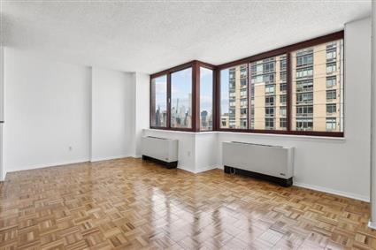 4-74 48th Avenue 35-F Hunters Point Queens NY 11109