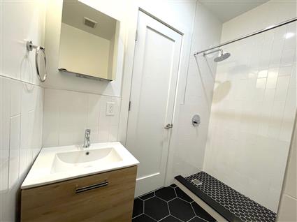 334 East 9th Street 7 E. Greenwich Village New York NY 10003