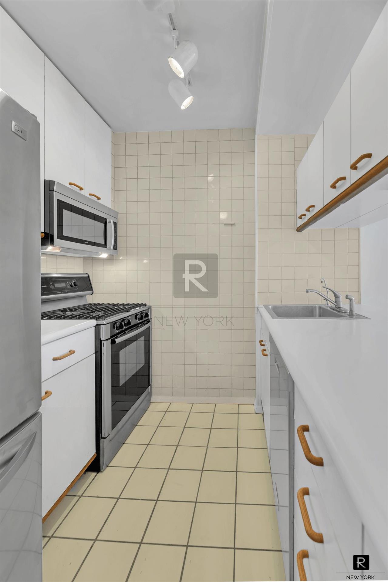 393 West 49th Street Midtown West New York NY 10019