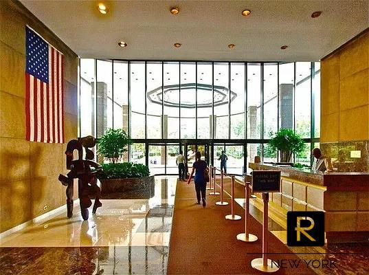 330 East 38th Street Murray Hill New York NY 10016