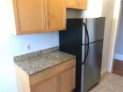 XXXLARGE ONE BEDROOM in Scarsdale!