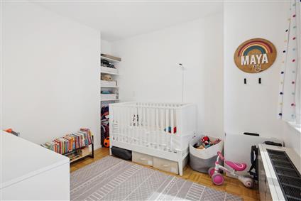 4-74 48th Avenue 7-E Hunters Point Queens NY 11109