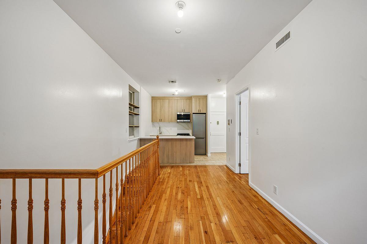 174 Kosciuszko Street, Apt 1-B, Brooklyn, NY 11216