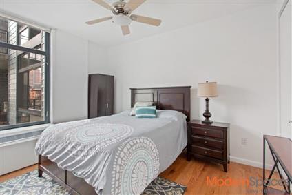 48-21 5th Street 4-M Hunters Point Queens NY 11101