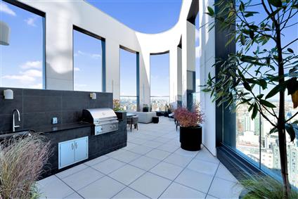 29-18 41st Avenue 14-B Long Island City Queens NY 11101