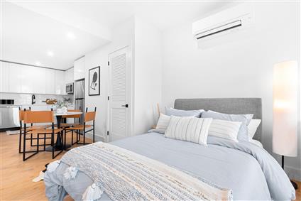 669 Bergen Avenue 6606 Jersey City Jersey City NJ 07304