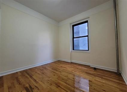 21-27 33rd Street 3-A Steinway-Ditmars Queens NY 11105