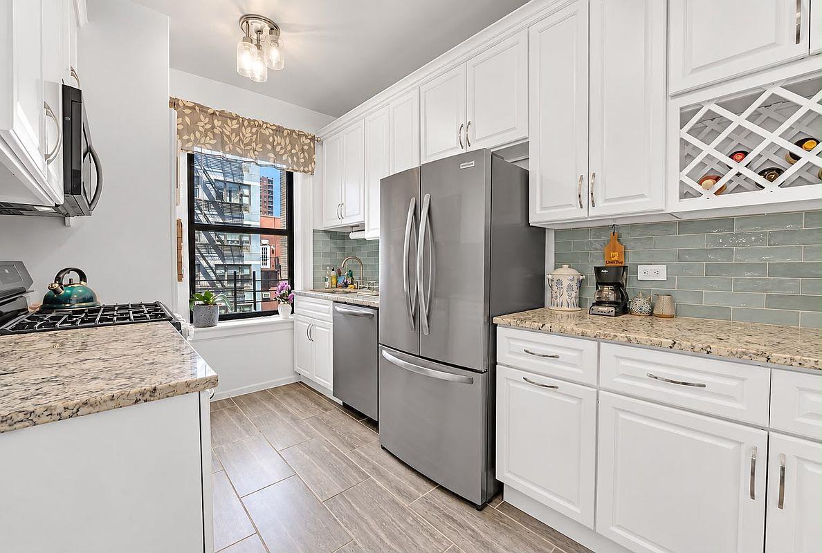 222 East 82nd Street, Apt 4-D, New York, NY 10028