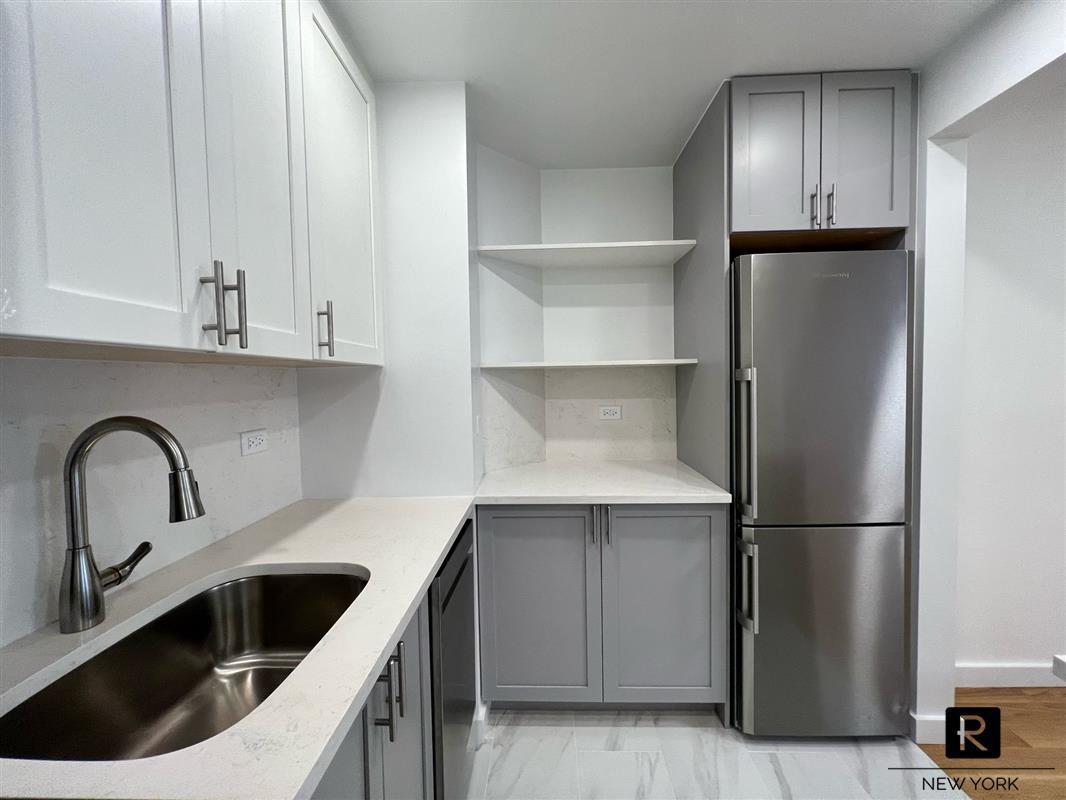 150 East 18th Street Gramercy Park New York NY 10003