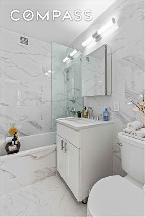 400 East 54th Street 22-D Sutton Place New York NY 10022