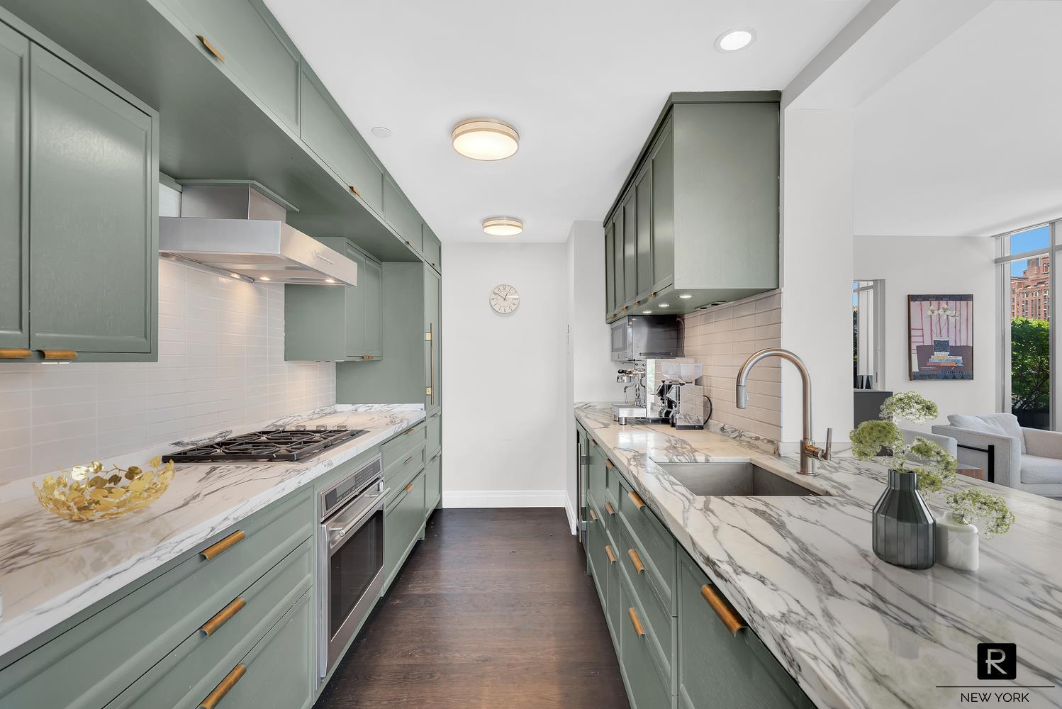 177 Ninth Avenue Chelsea New York NY 10011