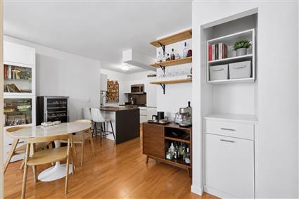 4-74 48th Avenue 28-E Hunters Point Queens NY 11109