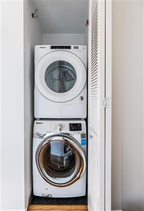 48-21 5th Street 4-M Hunters Point Queens NY 11101