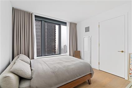 3 Court Square 2902 Long Island City Queens NY 11101