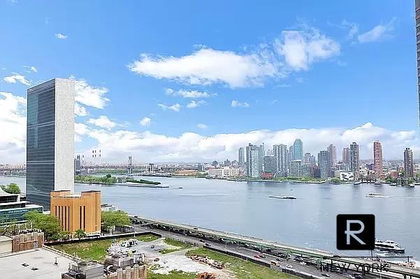 330 East 38th Street Murray Hill New York NY 10016