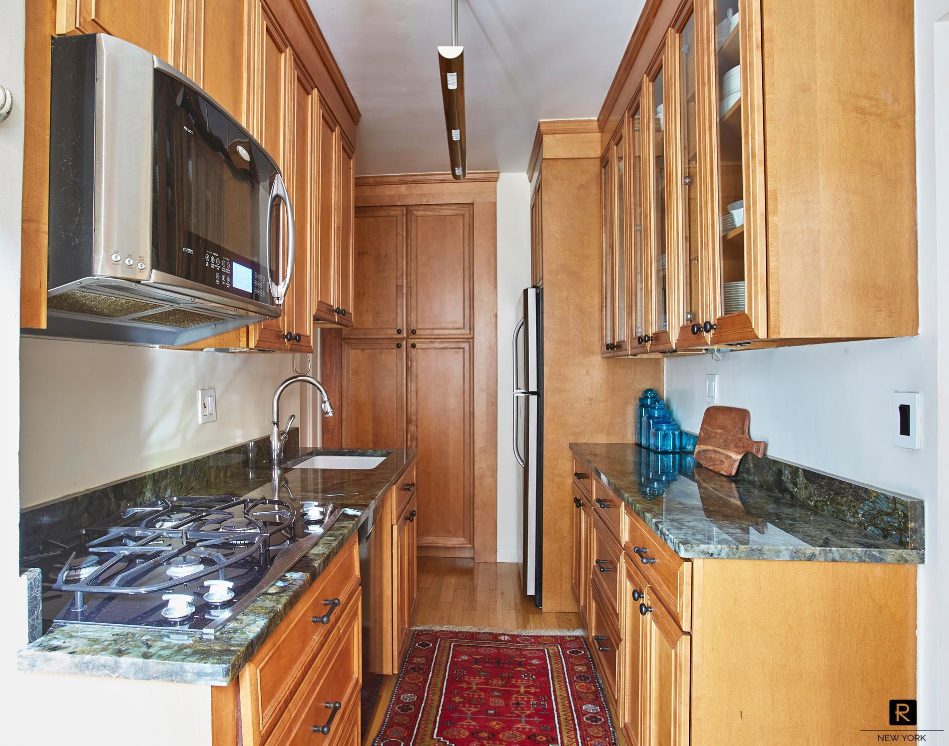 325 East 57th Street Sutton Place New York NY 10022