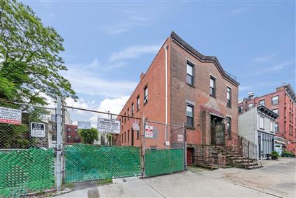 148 India Street Brooklyn NY 11222