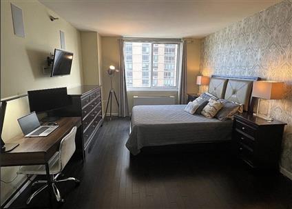 4-74 48th Avenue 28-C Hunters Point Queens NY 11109