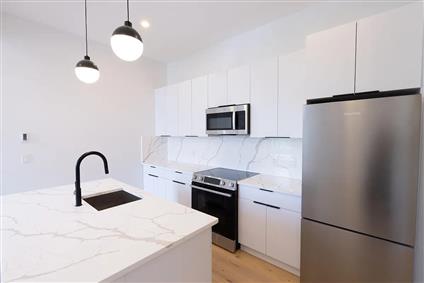 390 Court Street 3-R Carroll Gardens Brooklyn NY 11231