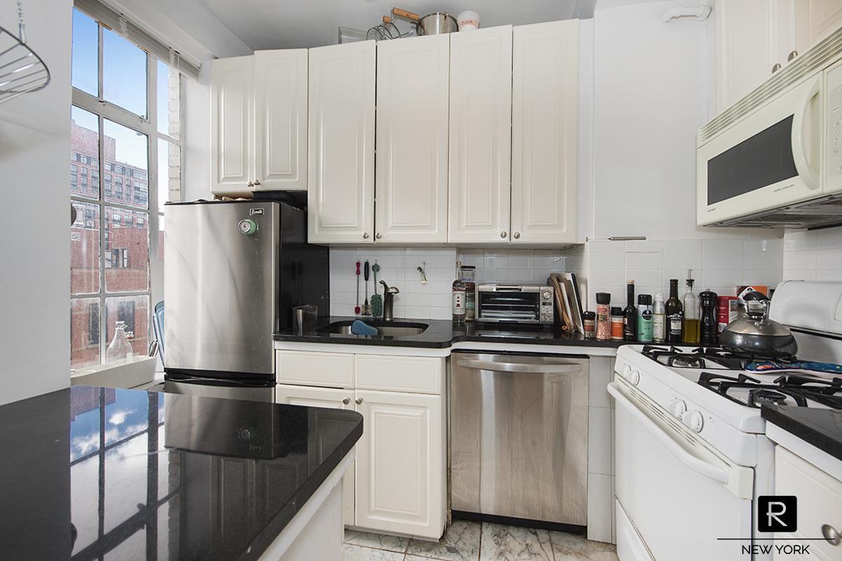 353 West 56th Street Midtown West New York NY 10019