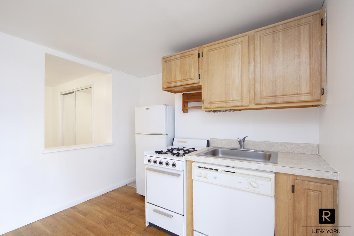 182 Avenue B E. Greenwich Village New York NY 10009