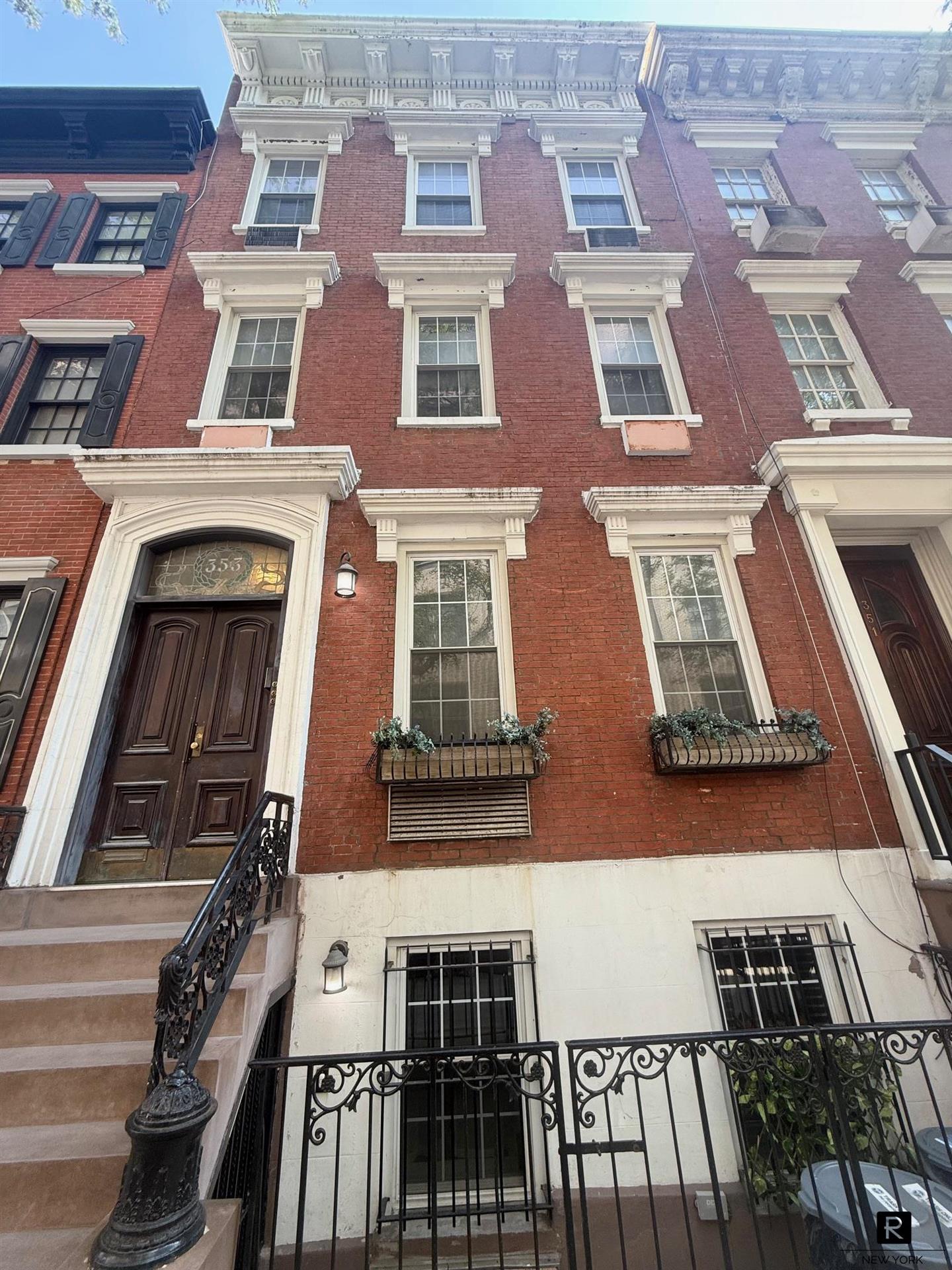 353 West 19th Street Chelsea New York NY 10011