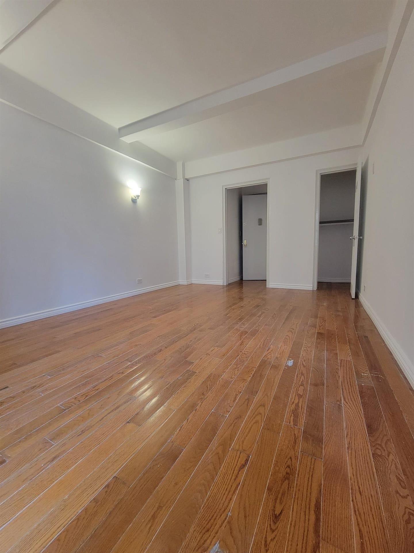 201 East 35th Street Midtown East New York NY 10016