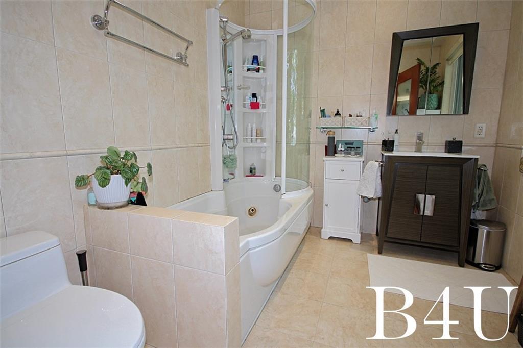 73 Barlow Drive North Mill Basin Brooklyn NY 11234