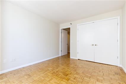 4-74 48th Avenue 15C Hunters Point Queens NY 11109