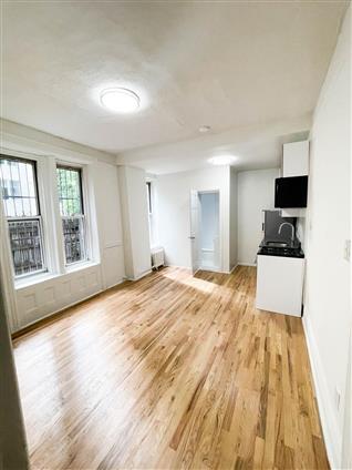 346 East 20th Street 4 Gramercy Park New York NY 10003