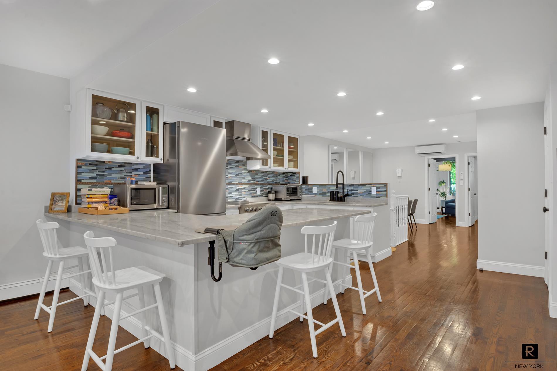 216 East 75th Street Upper East Side New York NY 10021
