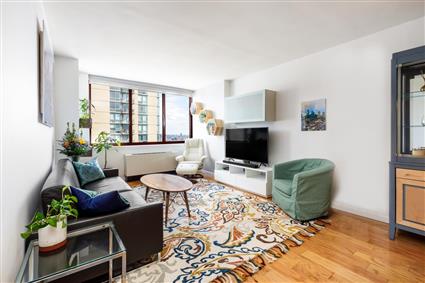 4-74 48th Avenue 28-E Hunters Point Queens NY 11109