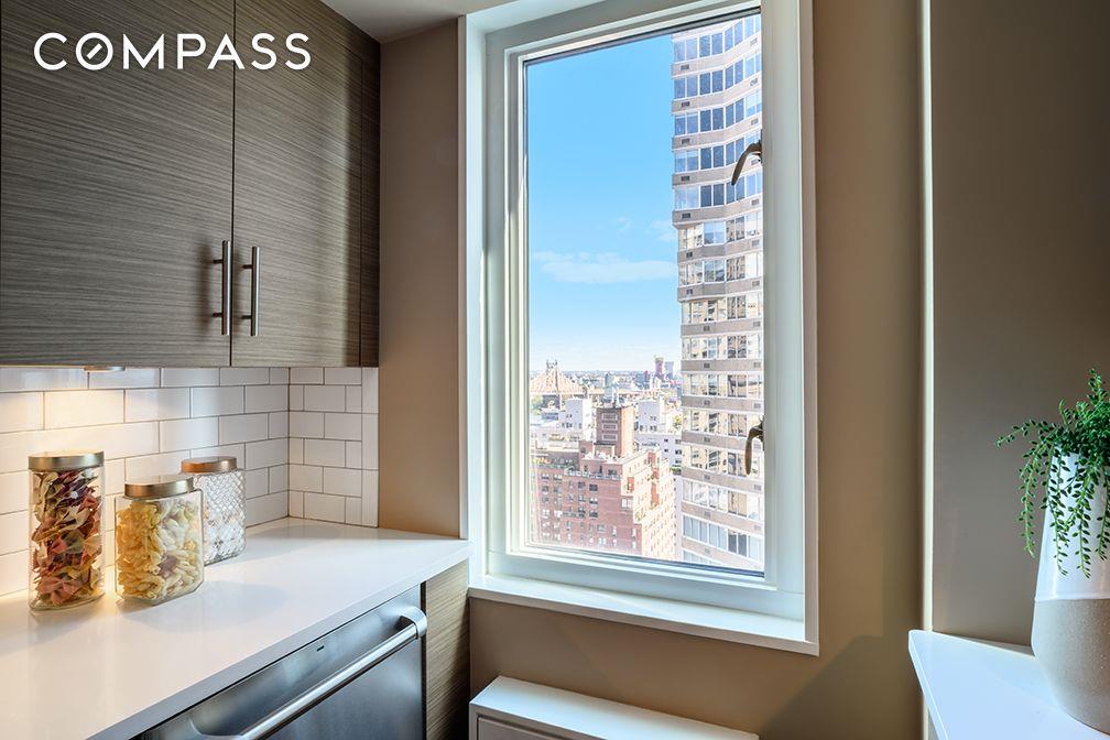400 East 54th Street 28-F Sutton Place New York NY 10022