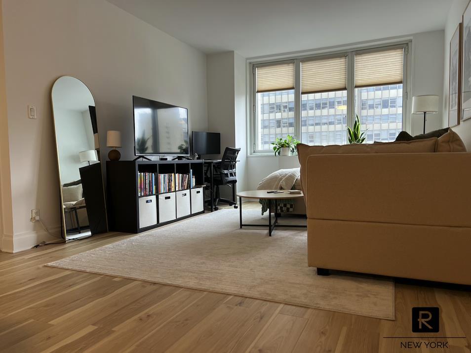 212 East 47th Street Midtown East New York NY 10017