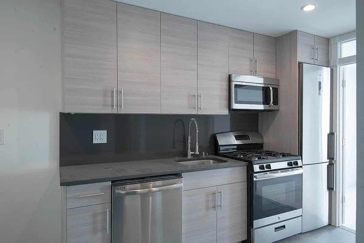 620 East 6th Street, Apt 9-A, New York, NY 10009