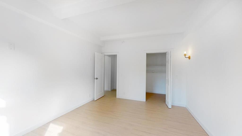 201 East 35th Street Midtown East New York NY 10016