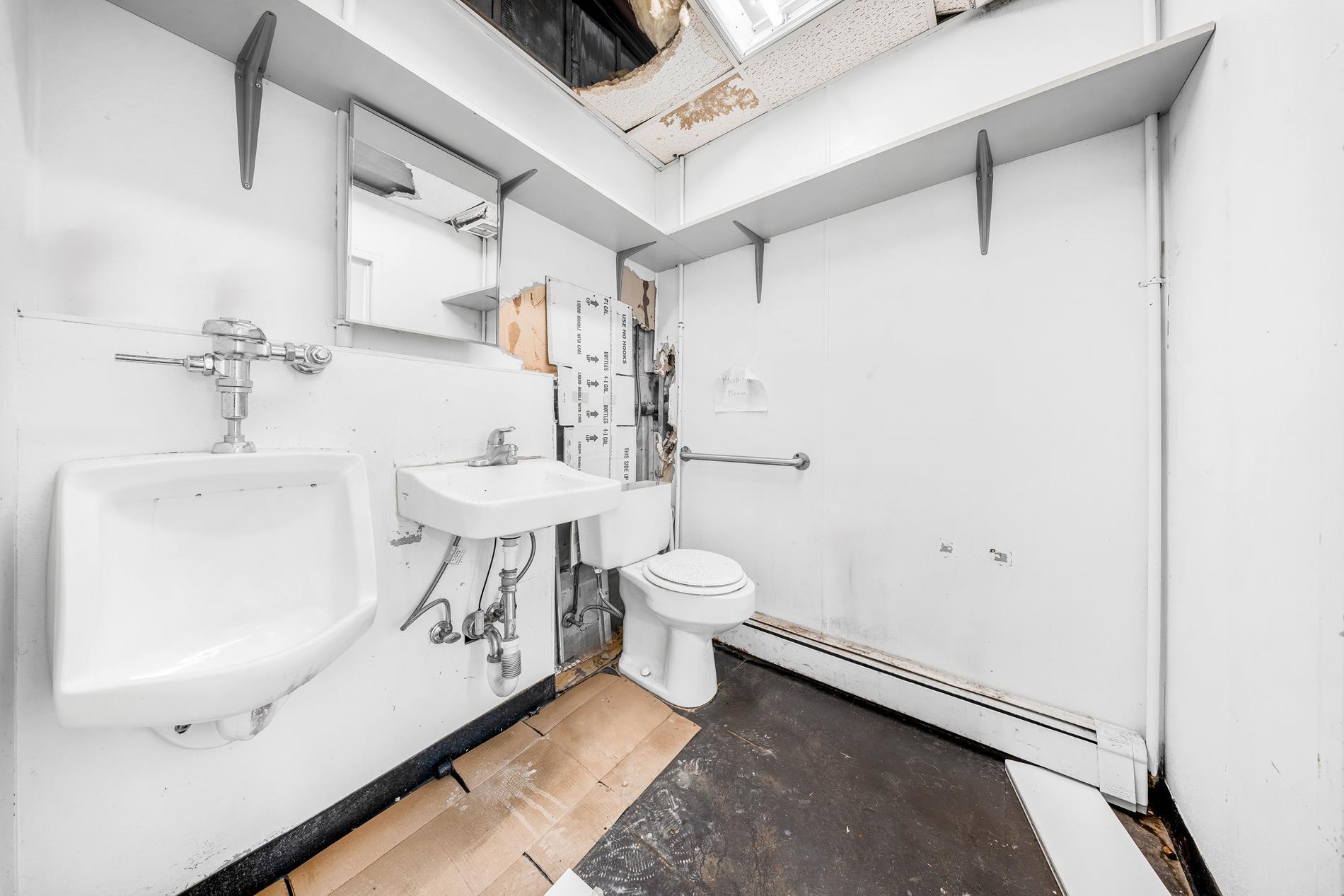 35-23 Farrington Street Flushing Flushing NY 11354