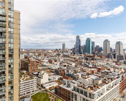 4-74 48th Avenue 28-E Hunters Point Queens NY 11109