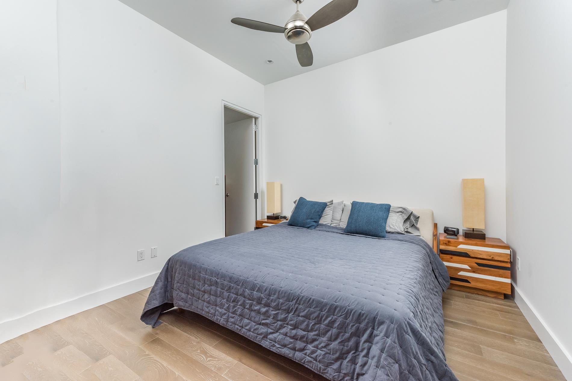 27-28 Thomson Avenue 547 Long Island City Queens NY 11101