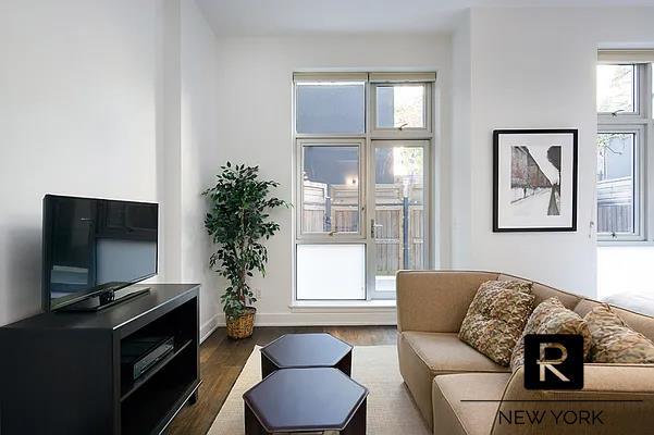 390 Lorimer Street Williamsburg Brooklyn NY 11206