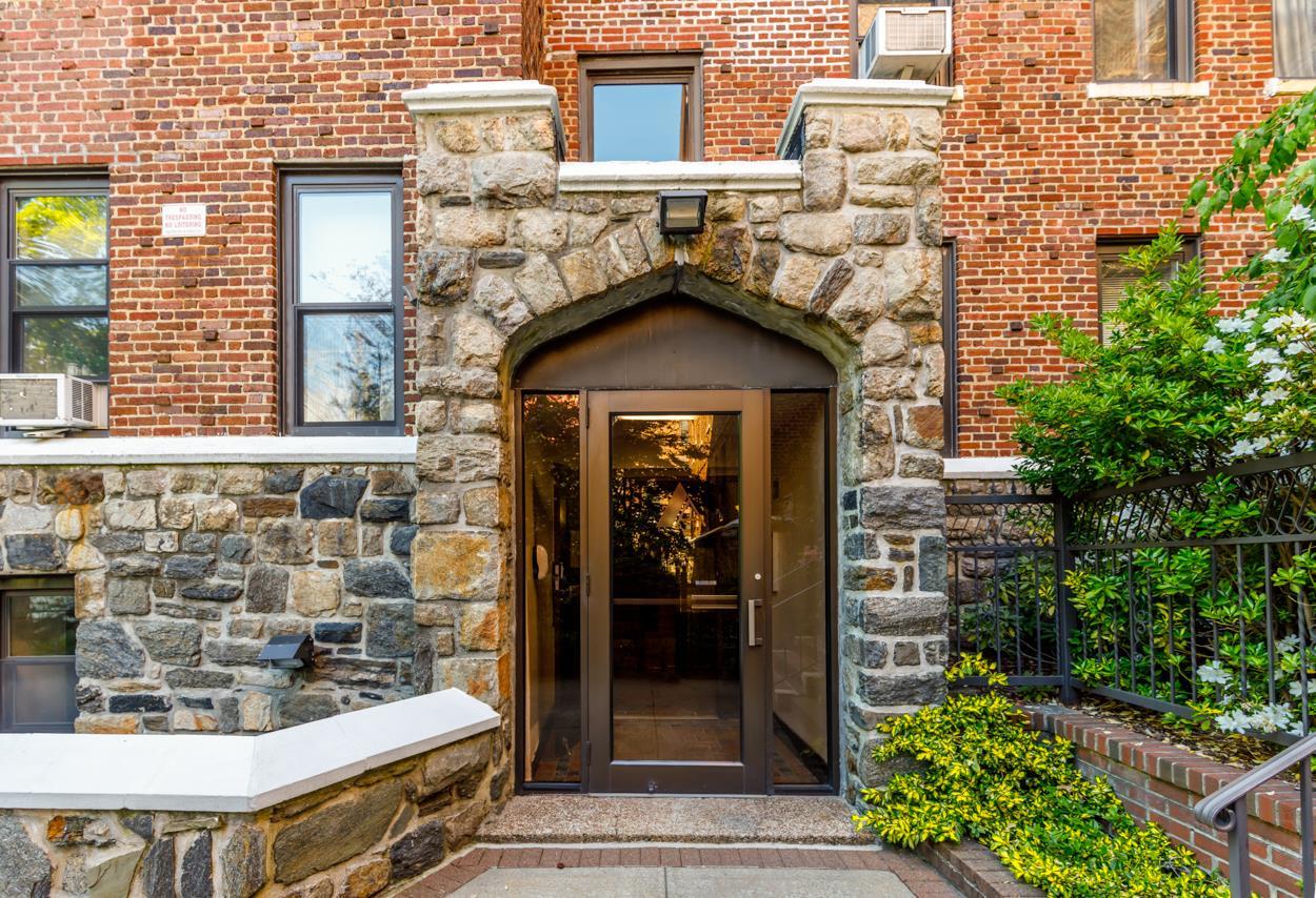 160-15 Powells Cove Blvd. A-202 Beechhurst Queens NY 11357