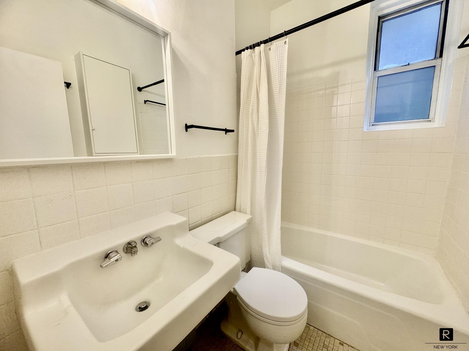 525 East 82nd Street Upper East Side New York NY 10028