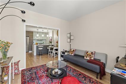 21-45 44th Drive 4-I Court Square Queens NY 11101