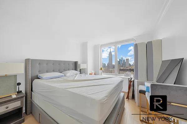 330 East 38th Street Murray Hill New York NY 10016