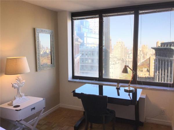 Exquisitely Furnished 1 Bedroom - Columbus Circle Luxury Builidng