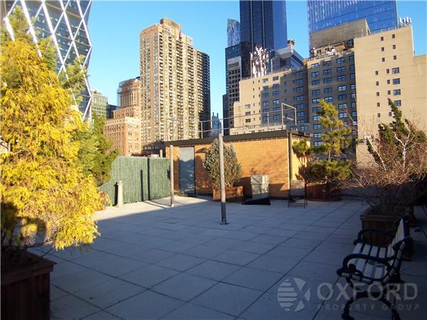 321 West 54th Street, Apt 502, New York, NY 10019