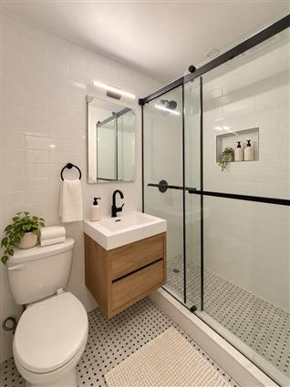 449 West 44th Street 2-B Clinton New York NY 10036