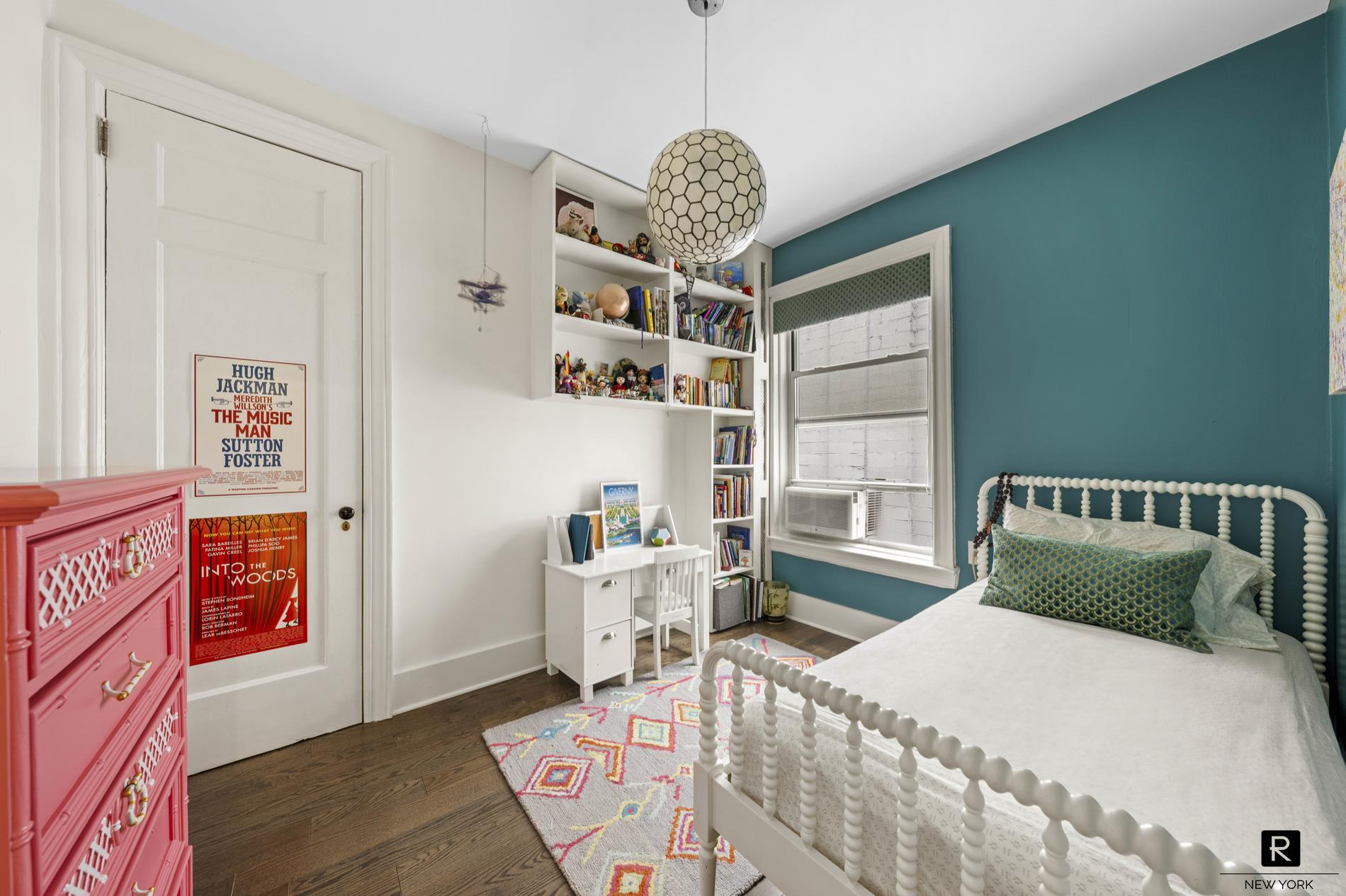 261 West 22nd Street Chelsea New York NY 10011