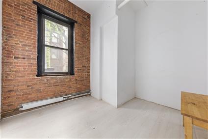 148 India Street Brooklyn NY 11222