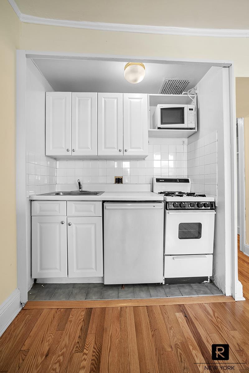 149 East 37th Street Murray Hill New York NY 10016
